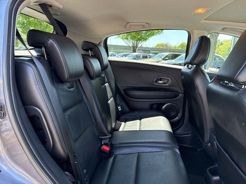 Used 2020 Honda HR-V Touring image 24