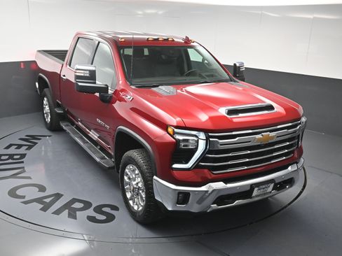 Certified 2025 Chevrolet Silverado 2500 LTZ w/ LTZ Premium Package image 31