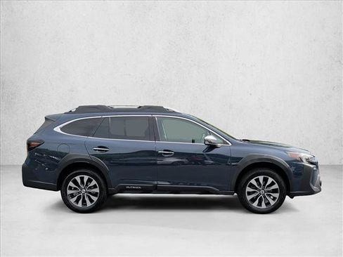 Used 2023 Subaru Outback Touring XT AWD/4WD image 4