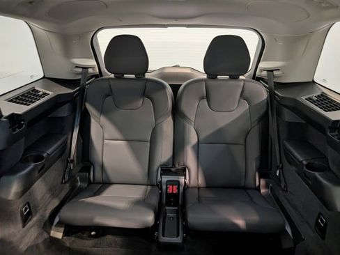 Used 2023 Volvo XC90 B6 Plus w/ Protection Package image 30