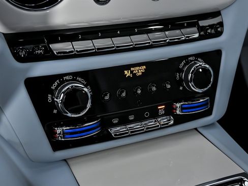 Used 2023 Rolls-Royce Ghost image 39
