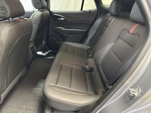 Certified 2025 Chevrolet Trax RS w/ Sunroof Package FWD image 13