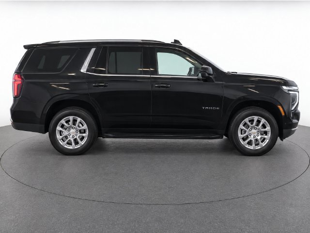 Used 2025 Chevrolet Tahoe LT RWD image 8