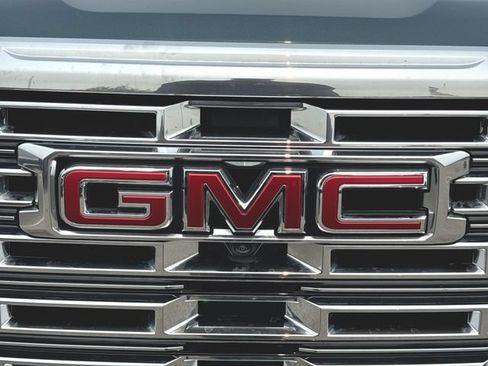 Used 2024 GMC Acadia Denali AWD/4WD image 31