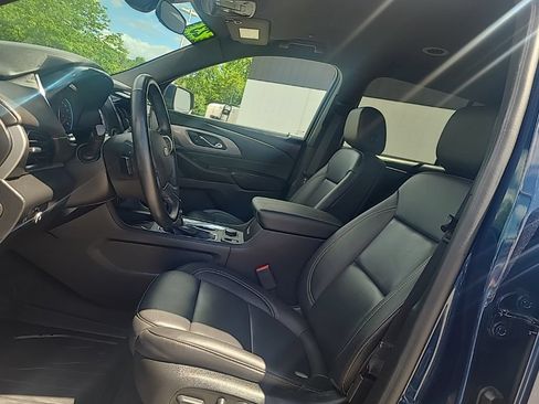 Used 2023 Chevrolet Traverse LT AWD/4WD image 11