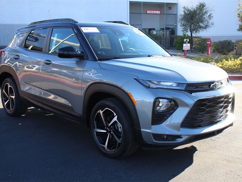 Used 2023 Chevrolet TrailBlazer RS w/ Convenience Package image 11