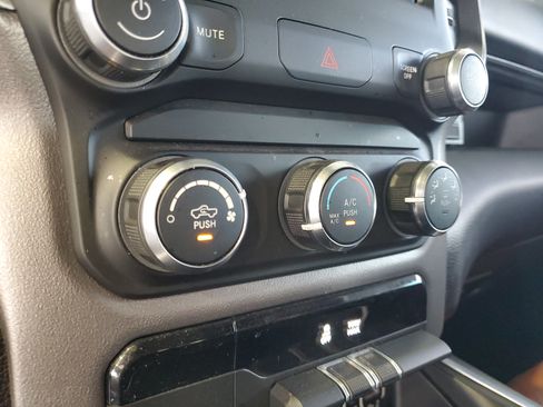 Used 2019 RAM 1500 Big Horn AWD/4WD image 27