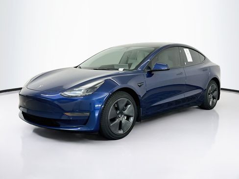 Used 2022 Tesla Model 3 Long Range AWD/4WD image 3