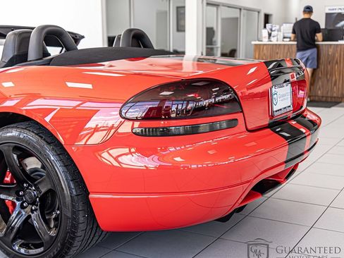 Used 2005 Dodge Viper SRT-10 RWD image 12