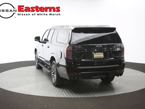 Used 2025 Chevrolet Suburban Z71 AWD/4WD image 39