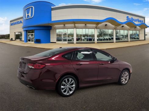 Used 2015 Chrysler 200 S w/ Comfort Group image 8
