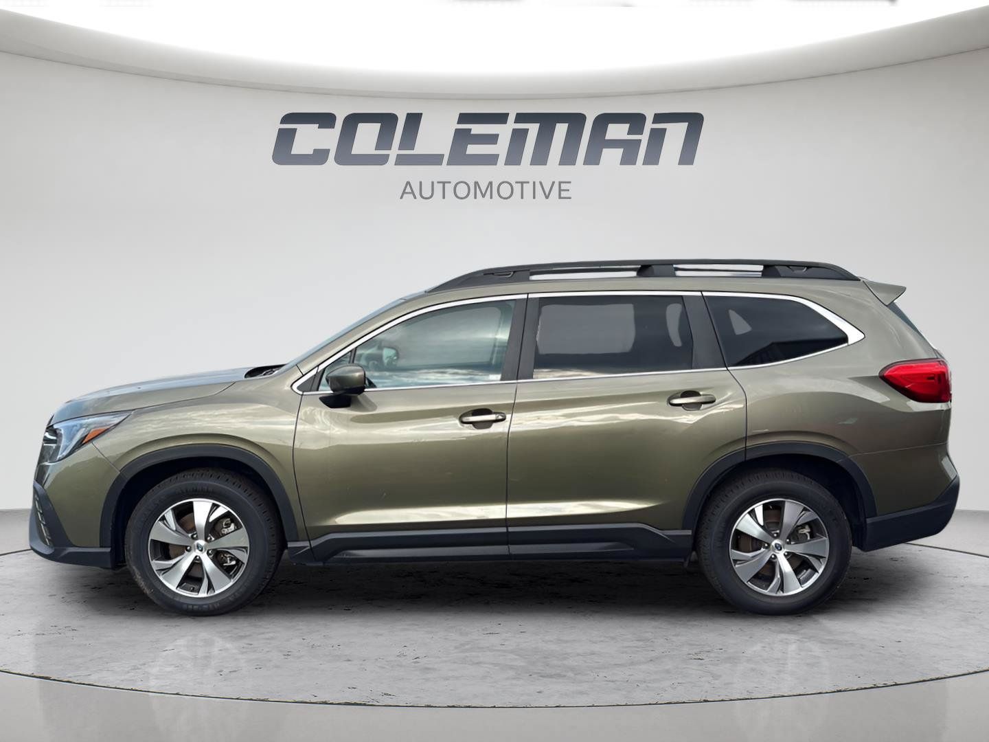 Used 2025 Subaru Ascent Premium AWD/4WD image 9
