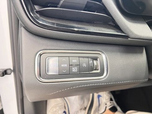 Used 2025 Buick Enclave Preferred image 23