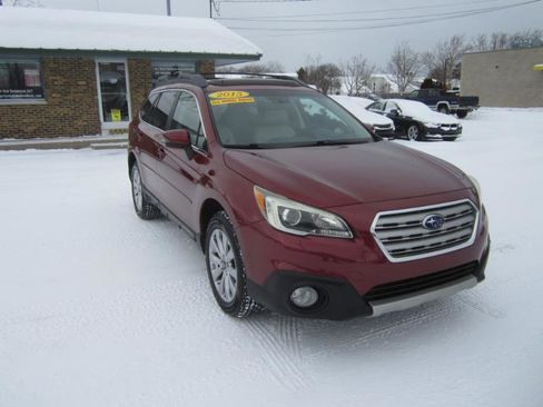 Used 2015 Subaru Outback 3.6R Limited image 2