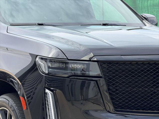 Used 2021 Cadillac Escalade ESV Sport AWD/4WD image 12