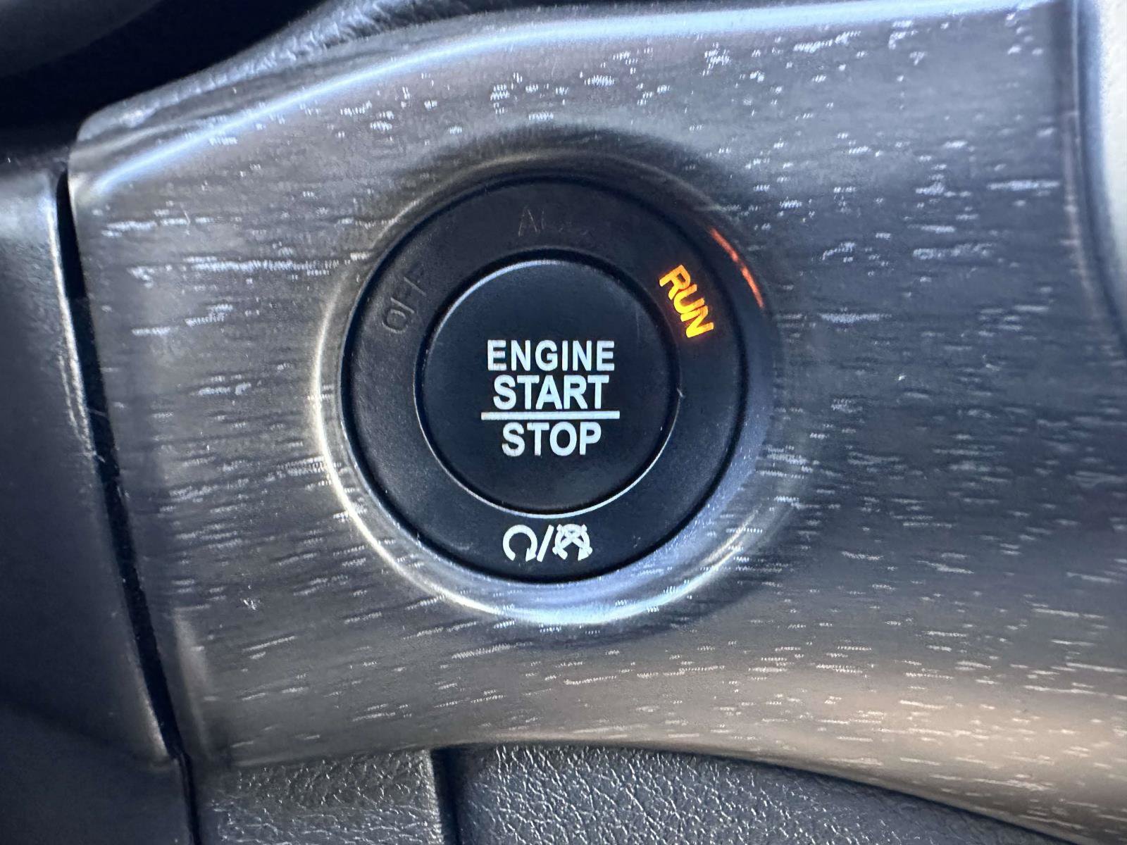 Used 2018 Jeep Grand Cherokee Altitude AWD/4WD image 20