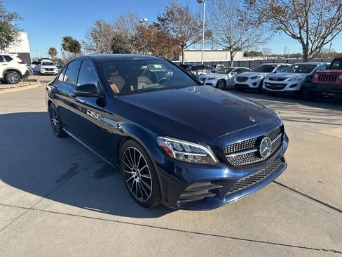 Used 2020 Mercedes-Benz C 300 Sedan image 3