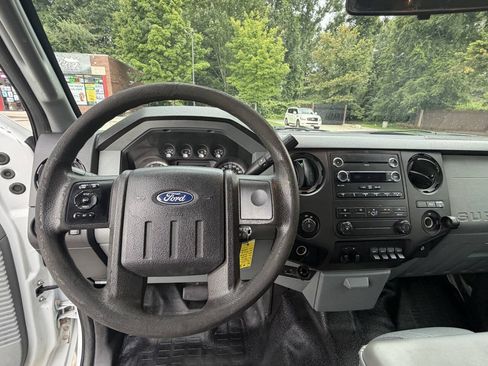 Used 2012 Ford F250 XL w/ PWR Equipment Group RWD image 9