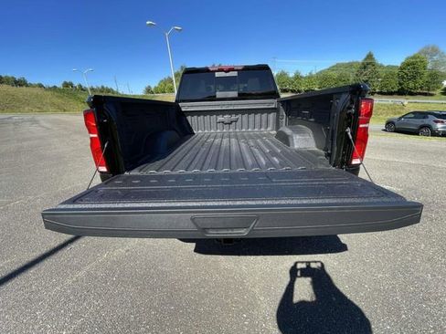 New 2026 Chevrolet Silverado 2500 ZR2 AWD/4WD image 11