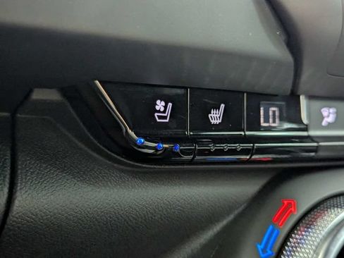 Used 2021 Chevrolet Camaro ZL1 RWD image 17
