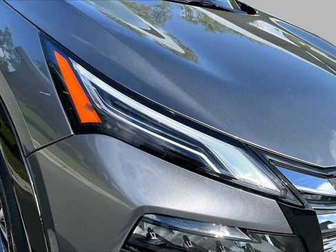 New 2026 Nissan Rogue Platinum AWD/4WD image 13