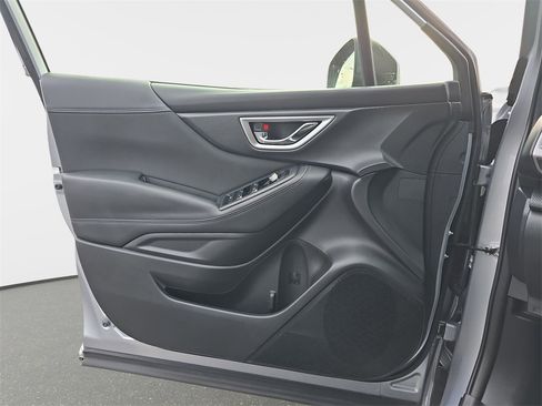 Used 2020 Subaru Forester Premium image 30