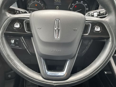 Used 2020 Lincoln Corsair AWD w/ Equipment Group 101A image 18