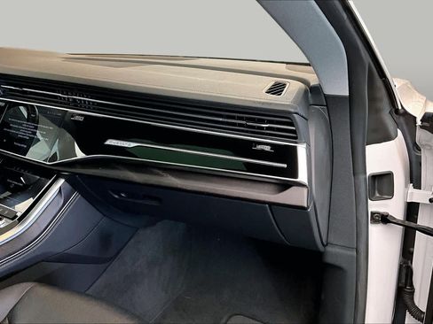 Used 2023 Audi Q8 Premium Plus w/ Premium Plus Package AWD/4WD image 19
