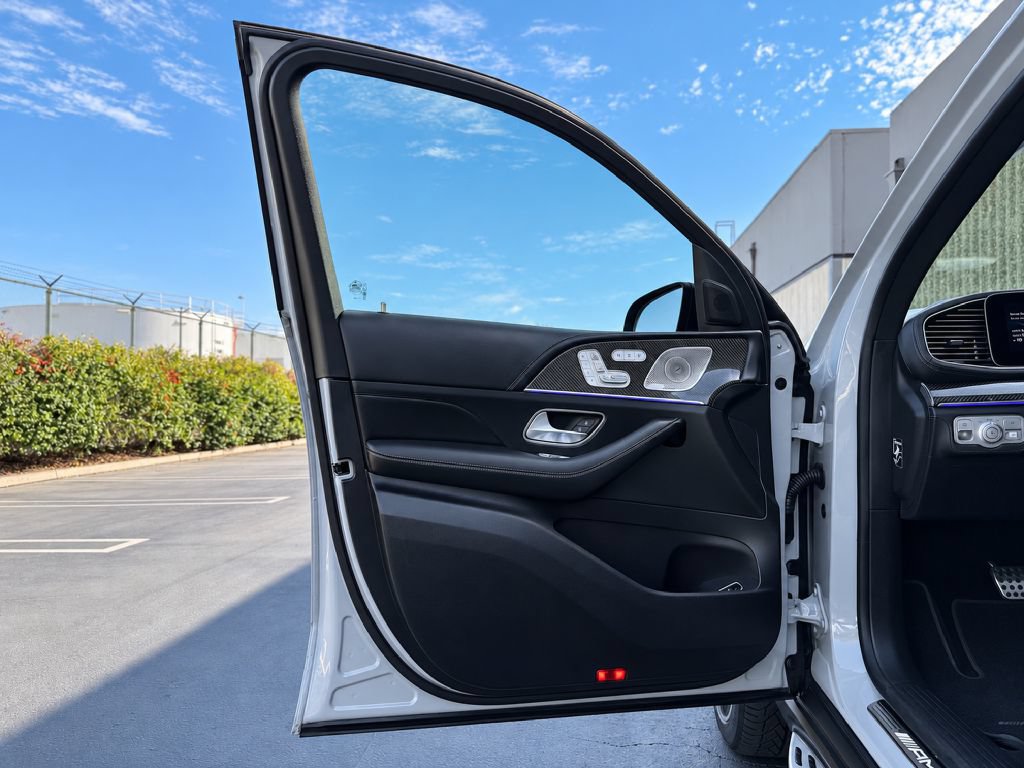 Used 2024 Mercedes-Benz GLS 63 AMG 4MATIC image 9