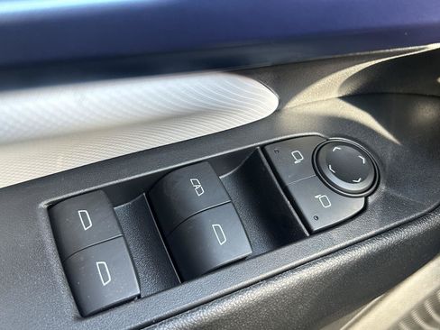 New 2026 Chevrolet Equinox EV LT FWD image 12