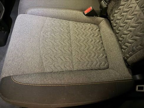 Used 2023 Chevrolet Equinox LT image 18