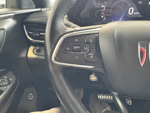 Used 2024 Buick Envista Sport Touring w/ Convenience I Package image 10