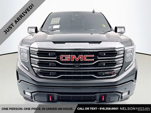 Used 2023 GMC Sierra 1500 AT4 w/ AT4 Premium Package AWD/4WD image 2