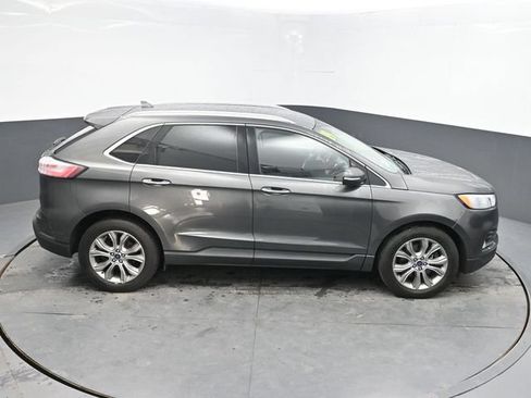 Used 2019 Ford Edge Titanium w/ Cold Weather Package AWD/4WD image 28