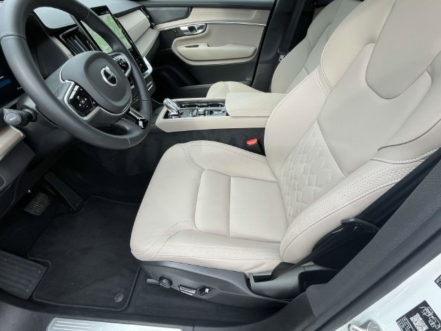 Used 2026 Volvo XC90 B6 Plus AWD/4WD image 9
