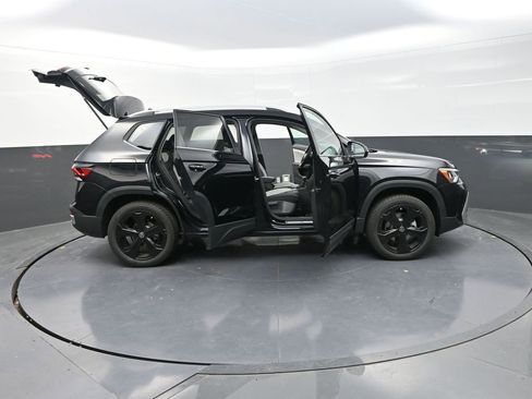 New 2025 Volkswagen Taos SEL image 34