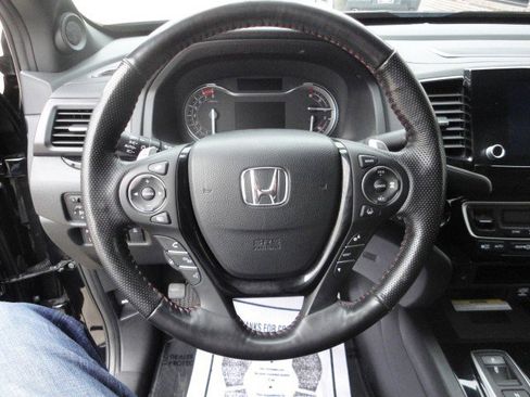 Used 2023 Honda Ridgeline Black Edition image 5