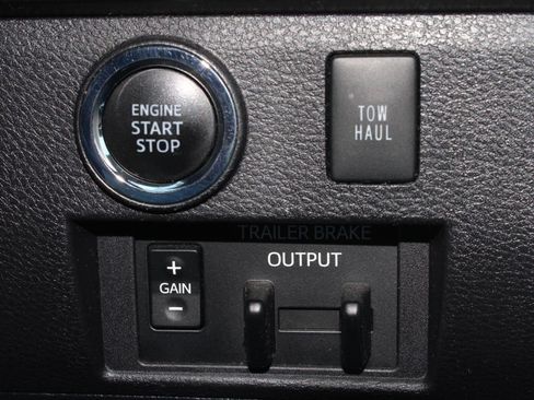 Used 2020 Toyota Tundra SR5 w/ TRD Off-Road Package AWD/4WD image 16