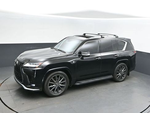 Used 2023 Lexus LX 600 F Sport image 31