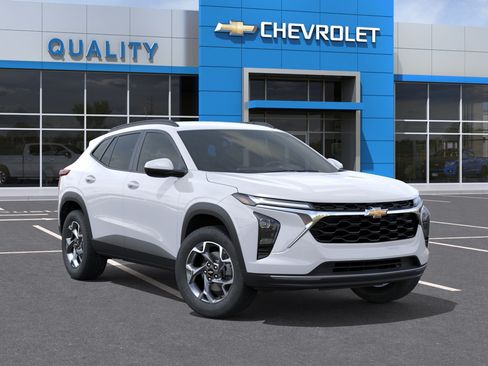 New 2026 Chevrolet Trax LT w/ Driver Confidence Package FWD image 21