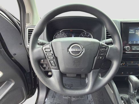 Used 2022 Nissan Frontier SV w/ Technology Package image 36