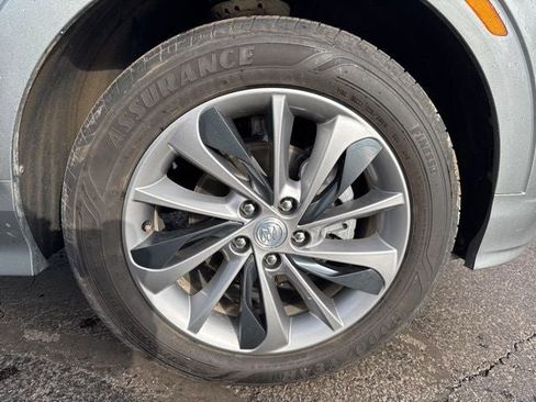 Used 2023 Buick Encore GX Select w/ Sport Touring Package FWD image 31