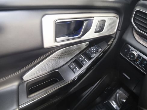 Used 2021 Ford Explorer Platinum w/ Equipment Group 601A image 36