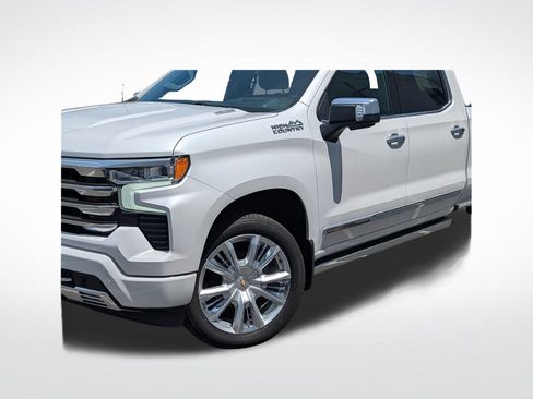 Used 2022 Chevrolet Silverado 1500 High Country w/ High Country Premium Package AWD/4WD image 27