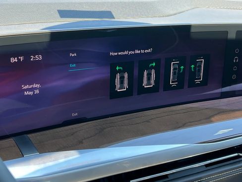 New 2026 Cadillac Escalade ESV Platinum Luxury AWD/4WD image 52