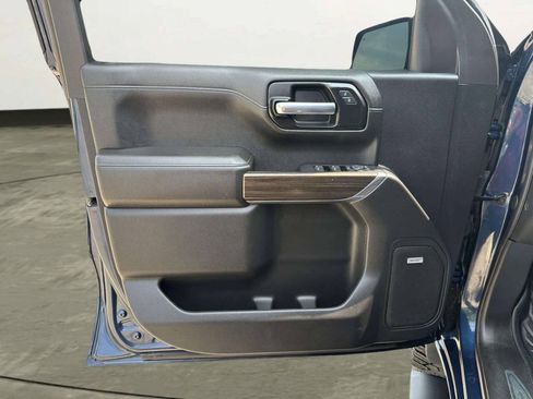 Used 2021 Chevrolet Silverado 1500 LT Trail Boss w/ Convenience Package II AWD/4WD image 11