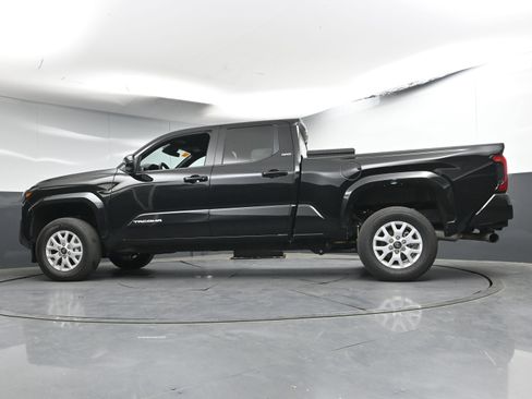 Used 2024 Toyota Tacoma SR5 image 28