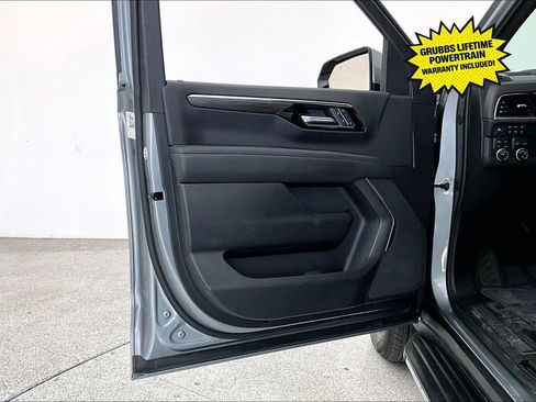 Used 2025 Chevrolet Tahoe LT AWD/4WD image 21