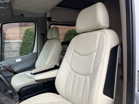 Used 2012 Mercedes-Benz Sprinter 3500 image 10