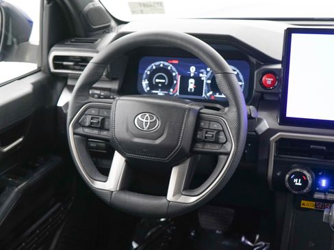 Used 2025 Toyota Tacoma TRD Off-Road w/ TRD Off Road Premium Package AWD/4WD image 14